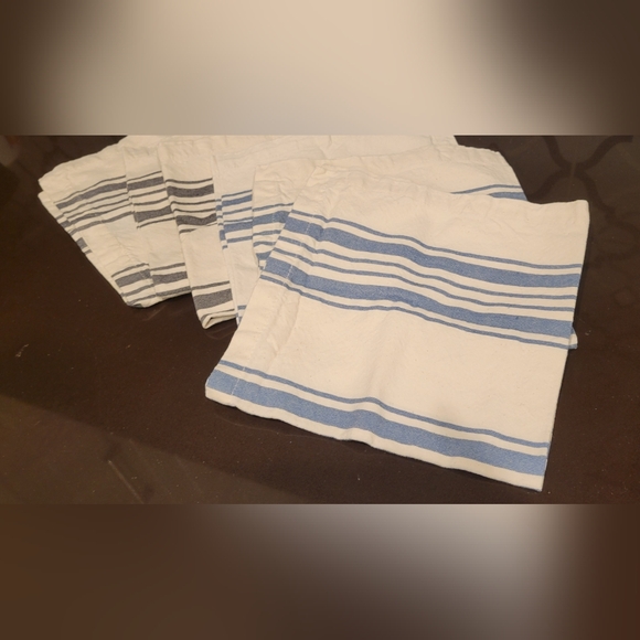 World Market Set of Six (6) Cloth Napkins - Picture 3 of 6